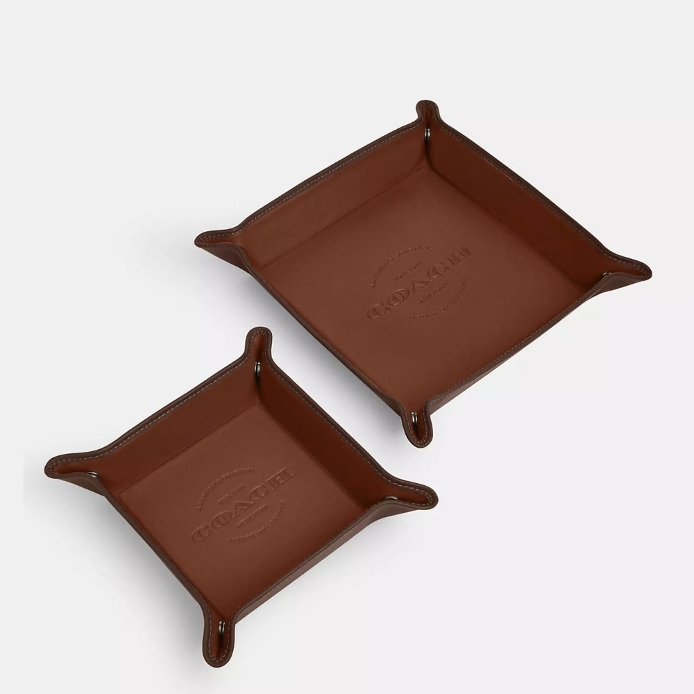 ❤️NEW! Coach Calf Leather Boxed Valet Tray Set Of 2 MSRP$250 - Picture 2 of 3